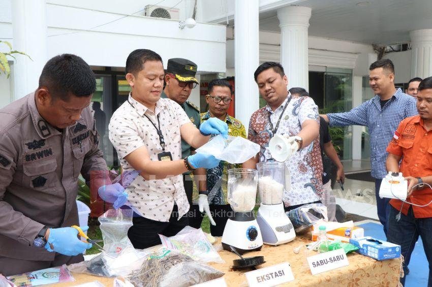 Kejari Medan Musnahkan Barang Bukti Ratusan Perkara Inkrah
