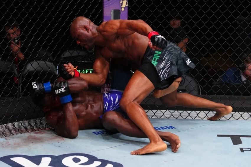 Kamaru Usman 'Jinakkan' Joaquin Buckley Lewat Dominasi 5 Ronde di UFC Fight Night Atlanta