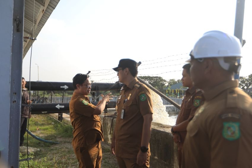 Tinjau Kolam Retensi Martubung, Rico Waas Pesan Hal Ini!