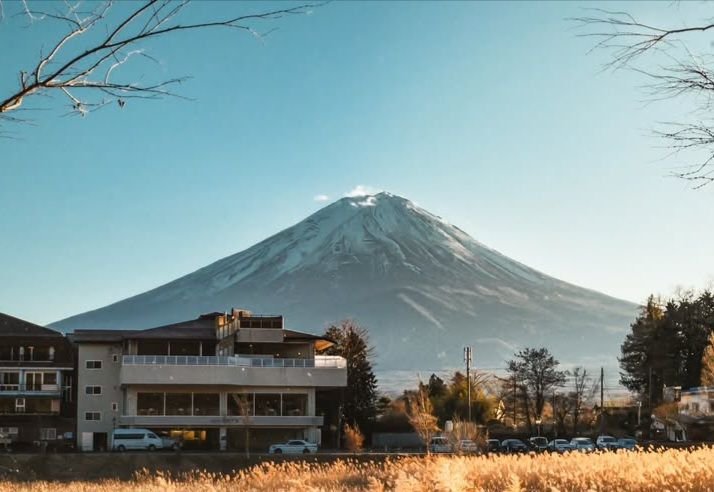 Turis AS hampir Mati, Nekat Mendaki Gunung Fuji hanya Pakai Sendal