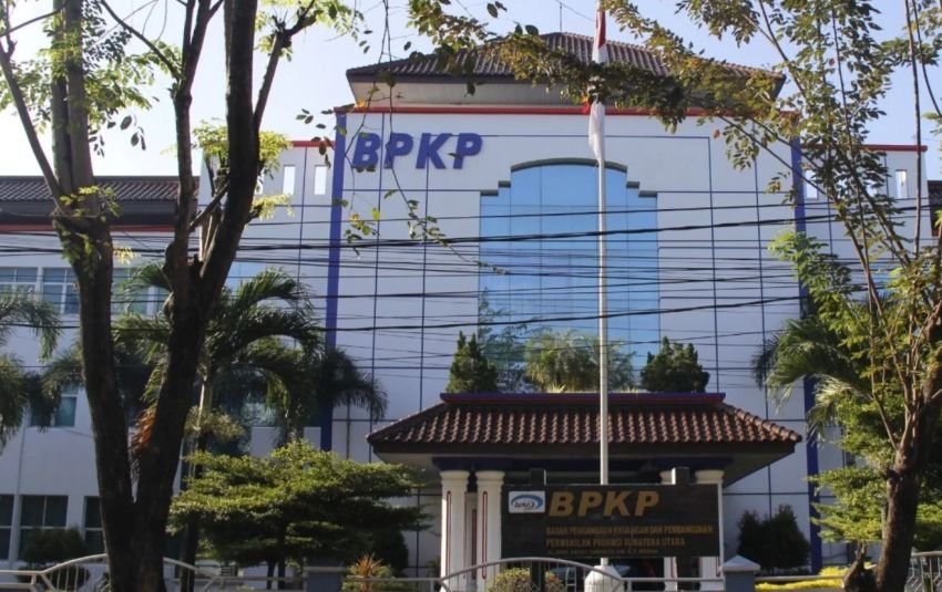 KPK Periksa Bupati Madina di Gedung BPKP Sumut