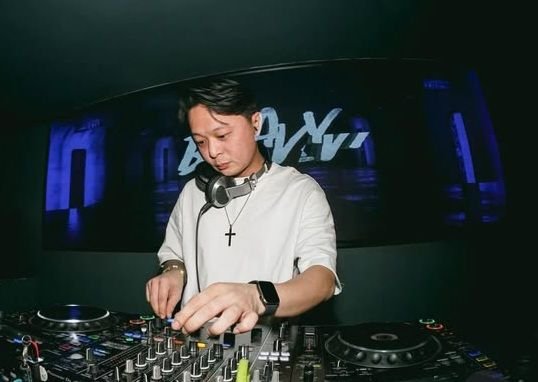 Erika Carlina Hamil Besar, DJ Bravy jadi Pahlawan Berkuda