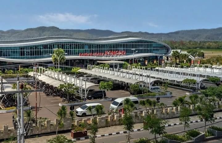 Lewotobi Meletus, Bandara Komodo Tutup