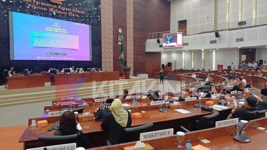 Bobby Hadiri Paripurna DPRD Sumut, Hujan Intrupsi dan Walk Out Warnai Sidang