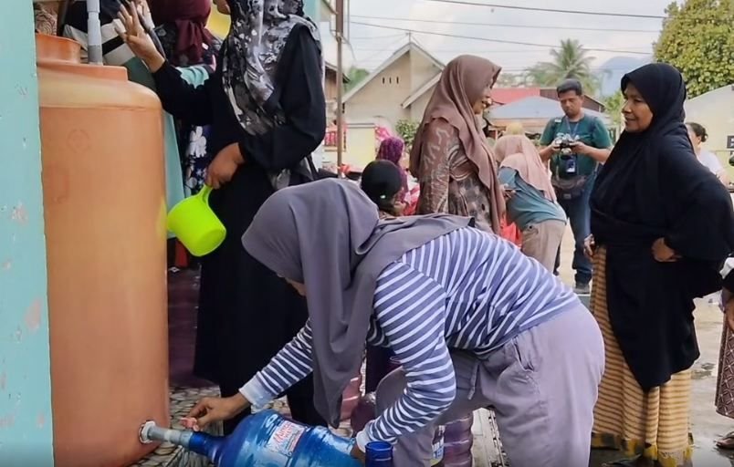 Krisis Air, Wali Nagari Sediakan Air Bersih Untuk Warga