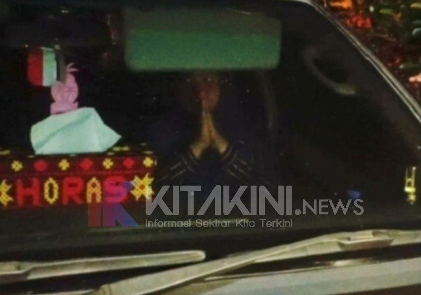 Sambil Menangis, KPK Bawa Kadis PUPR Madina Menuju Kantornya