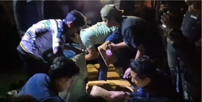 BNNP Sumbar Gagalkan Penyelundupan 100 Kg Ganja Kering dan 2 Kg Sabu