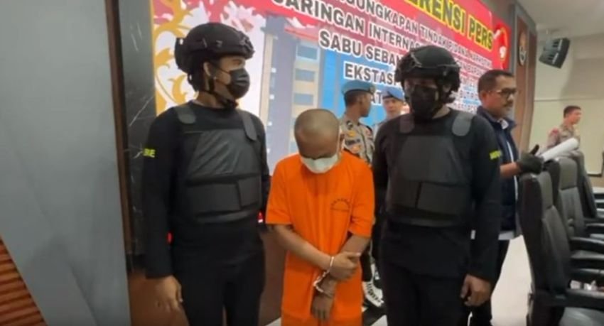 Polda Riau Tangkap Kurir Narkoba Jaringan Internasional