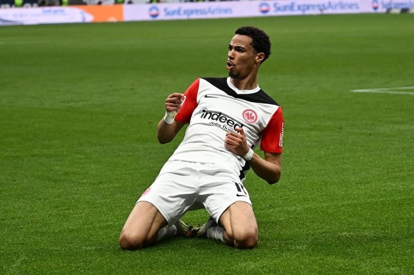 Liverpool Sepakat Kontrak Hugo Ekitike 6 Tahun, Negosiasi dengan Frankfurt Masih Berlangsung