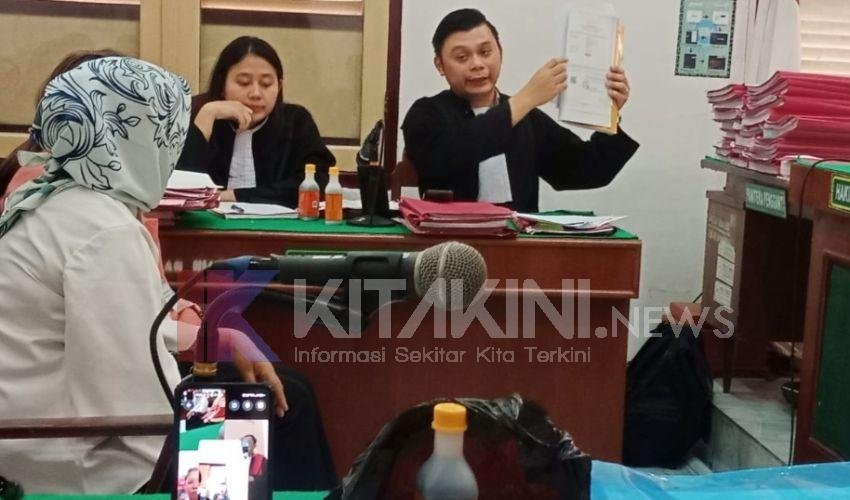 Pemalsu Jamu Gosok Cap Orang Merk Tan Poi Sua Dituntut 1,5 Tahun Penjara