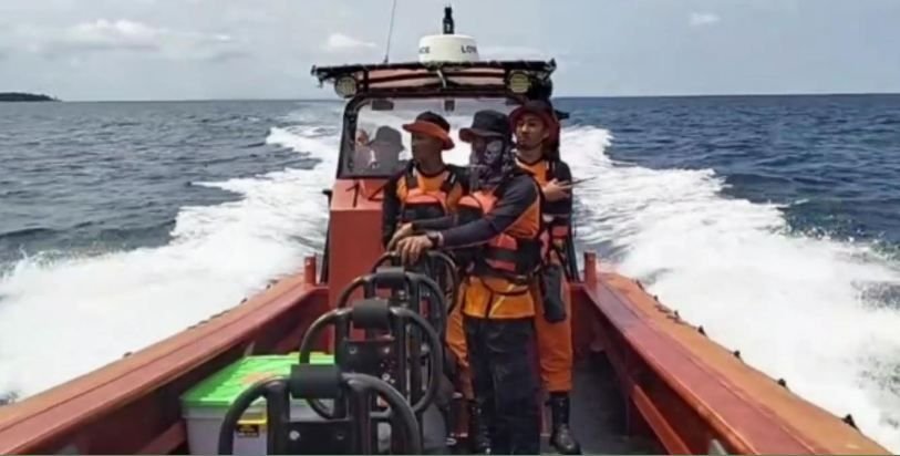 Spead Boat Berpenumpang 18 orang Terbalik di Mentawai