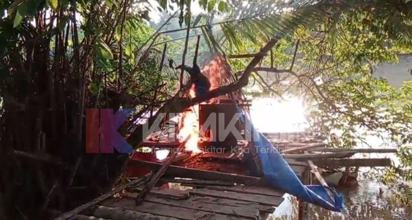 Polsek Tanjung Pura Bakar Barak Narkoba