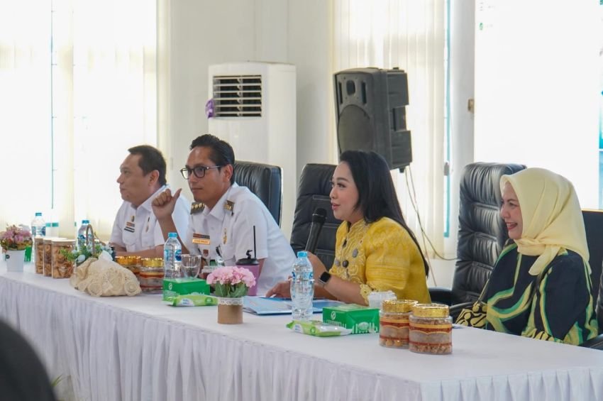 Wali Kota Medan dan Istri Bongkar Rahasia Dapur Fotografi di Hadapan Pegawai Pemko