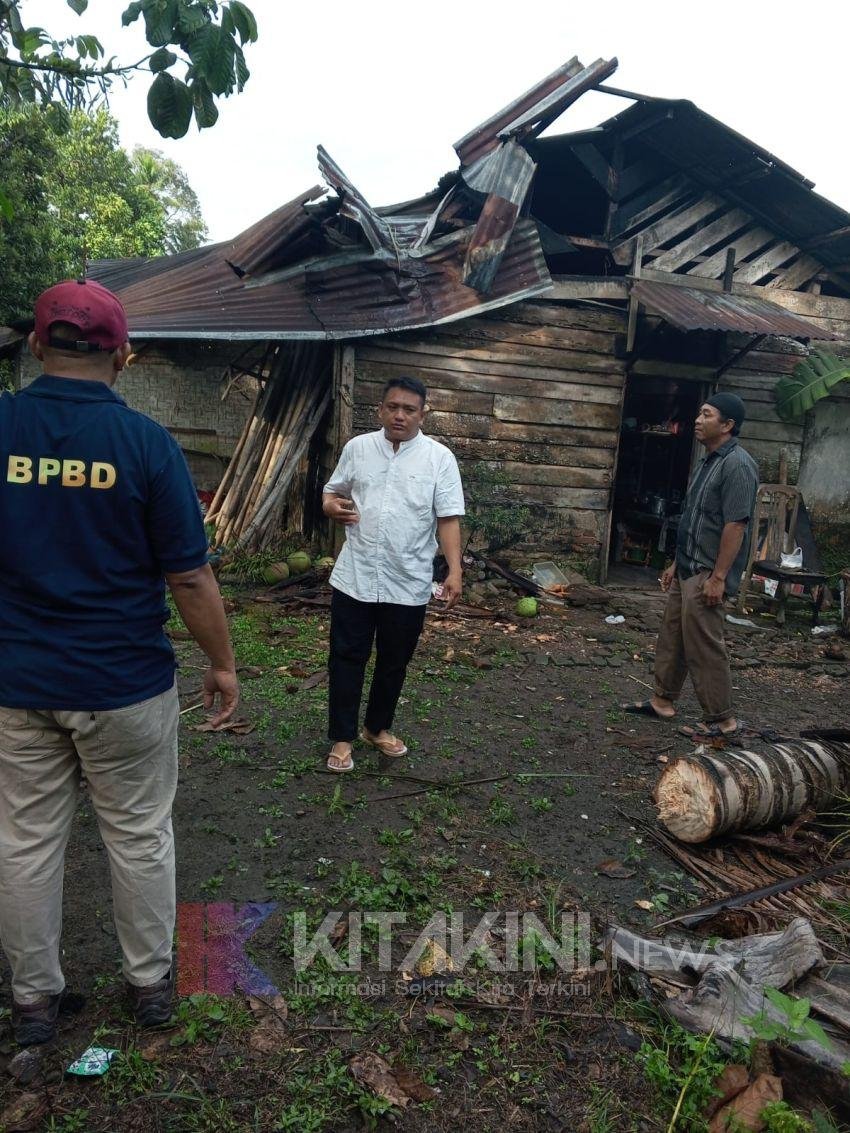 Puting Beliung Terjang Desa Padang Cermin, Langkat