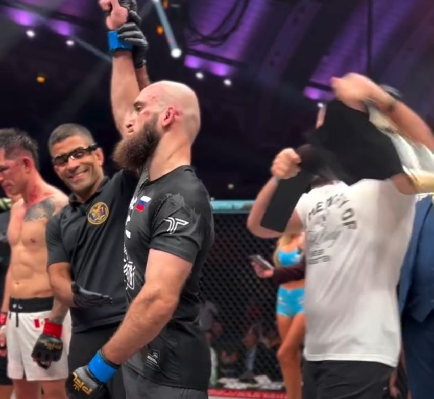 Eks Wasit Top UFC Bongkar Blunder Wasit di Laga Junior Khabib vs Pinedo
