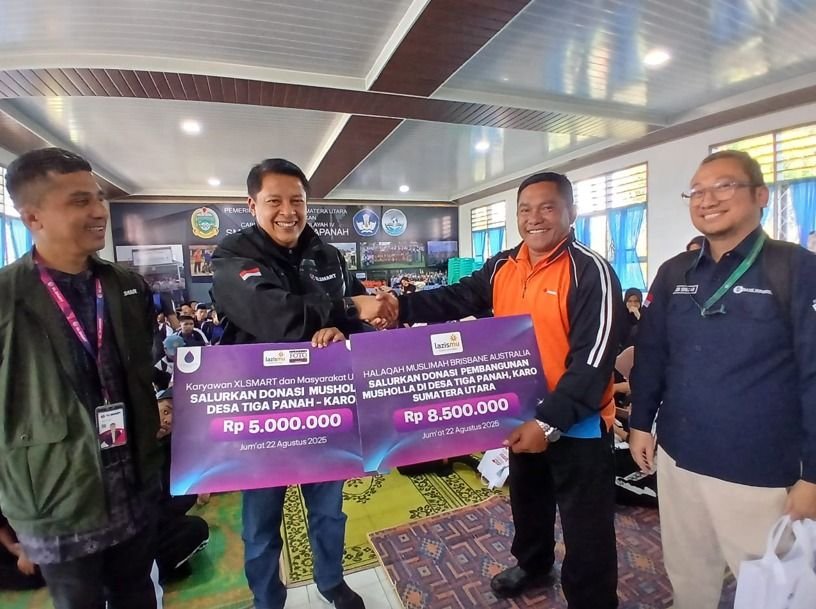 Donasi Pembangunan Musholla dan Bantuan Pendidikan XL SMART di Karo