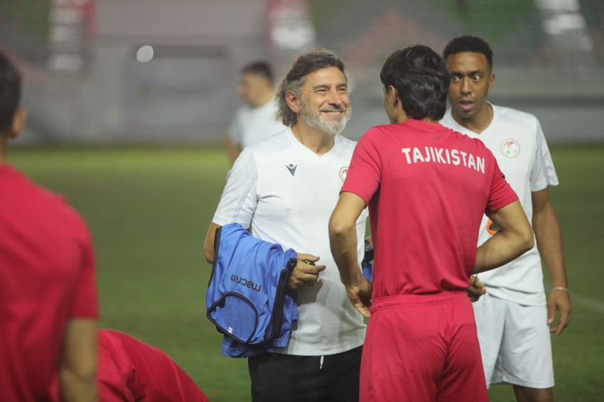 Pelatih Tajikistan U-17 Puji Strategi Timnas Indonesia, Nilai Nova Arianto Lakukan Perubahan Positif