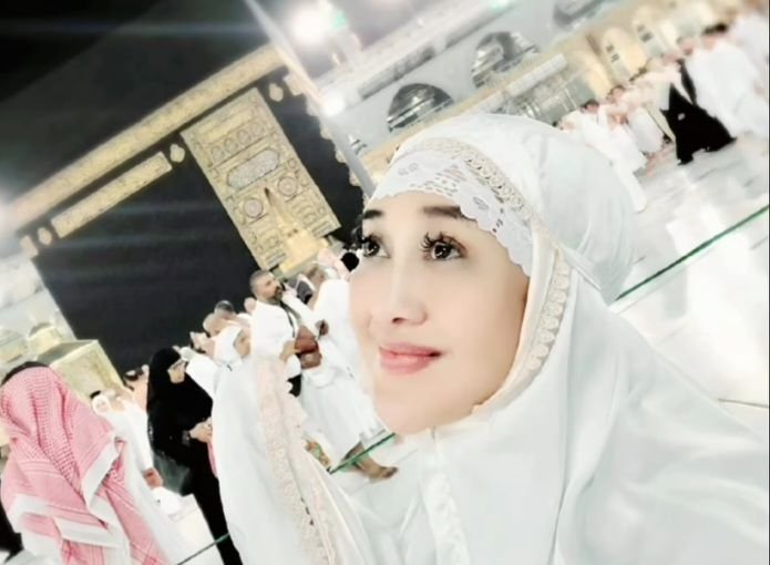 Paramitha Rusady Ditawari Rp1 Miliar agar Tak Berangkat Haji