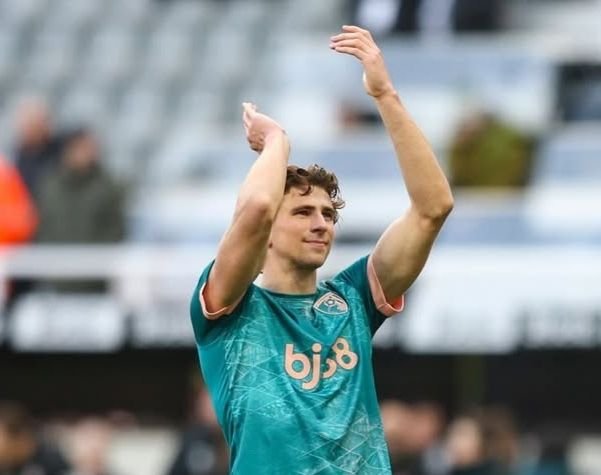 Illia Zabarnyi Gabung PSG, Siap Tampil di UEFA Super Cup Lawan Tottenham