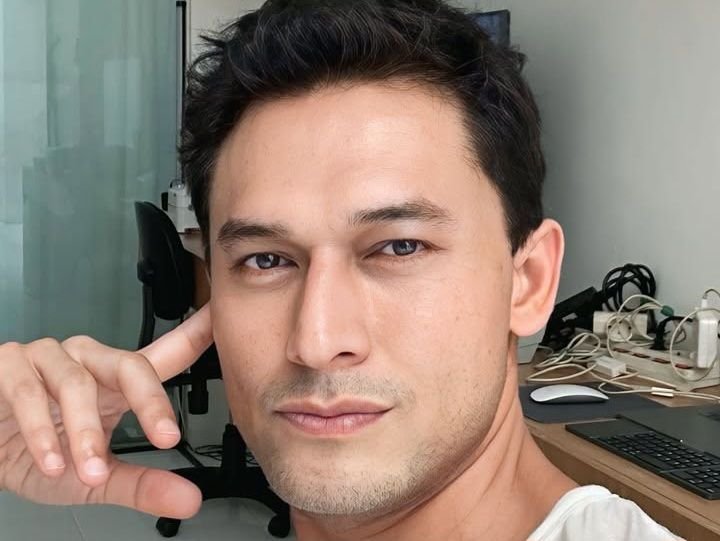 Indra Bruggman Temukan Uang Puluhan Juta Dalam Tas