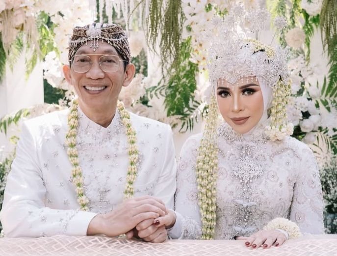 Melly Goeslaw-Anto Hoed Gelar Resepsi Pernikahan Lagi