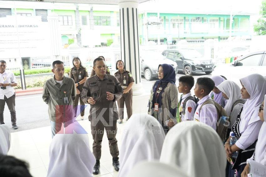 Kurun Waktu Tujuh Bulan, Kejari Medan Tuntaskan 20 Program Jaksa Masuk Sekolah