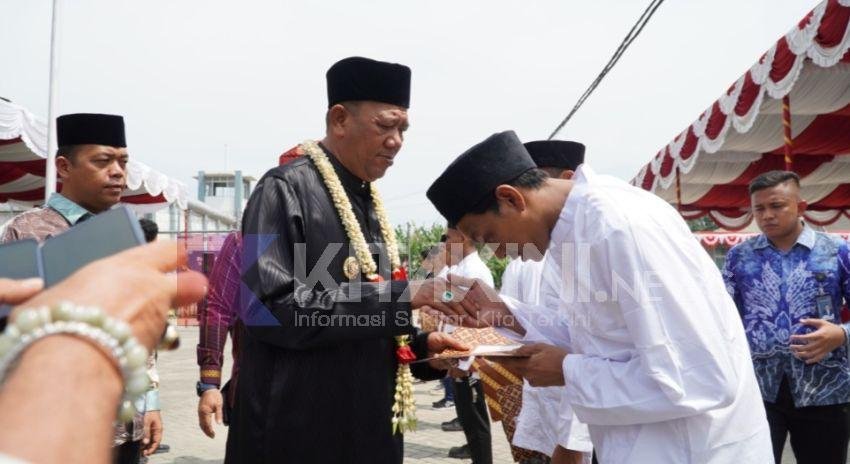 Bupati Bersama Ka. UPT Pemasyarakatan Langkat Serahkan Remisi Umum dan Dasawarsa