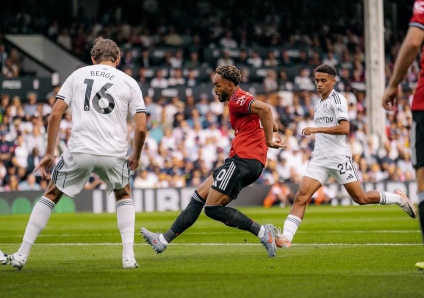 Fulham Tahan Imbang Manchester United 1-1, Bruno Fernandes Gagal Eksekusi Penalti