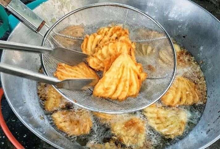 Batagor, Pisang Goreng, dan Pempek jadi Jajanan Terenak di Indonesia