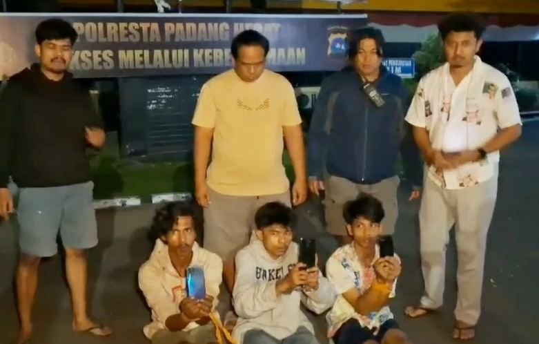 Polresta Padang Tangkap Tim Klewang Pembobol Rumah