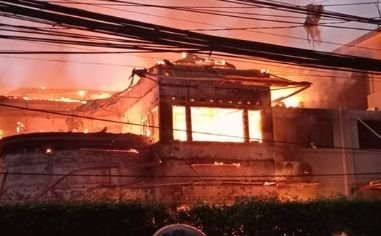 Rumah Aset MPR RI di Bandung Hangus Dibakar Massa Berbaju Hitam