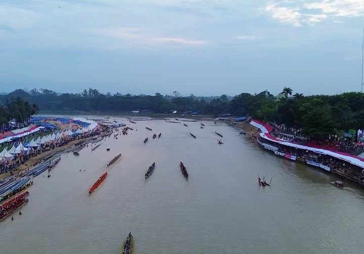 Pacu Jalur Sedot 1,4 Juta Pengunjung, Pejabat Ramai-ramai Datang