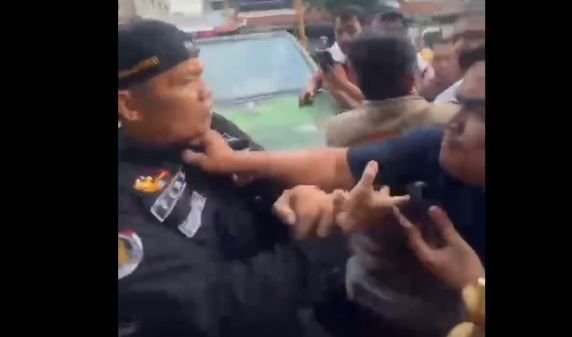 Dua Orang Wartawan di Labuhanbatu Dikeroyok Debt Collector