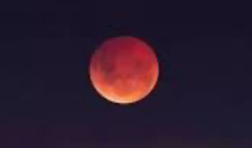 Gerhana Bulan 7-8 September 2025, Masyarakat Diajak Gelar Sholat Gerhaa