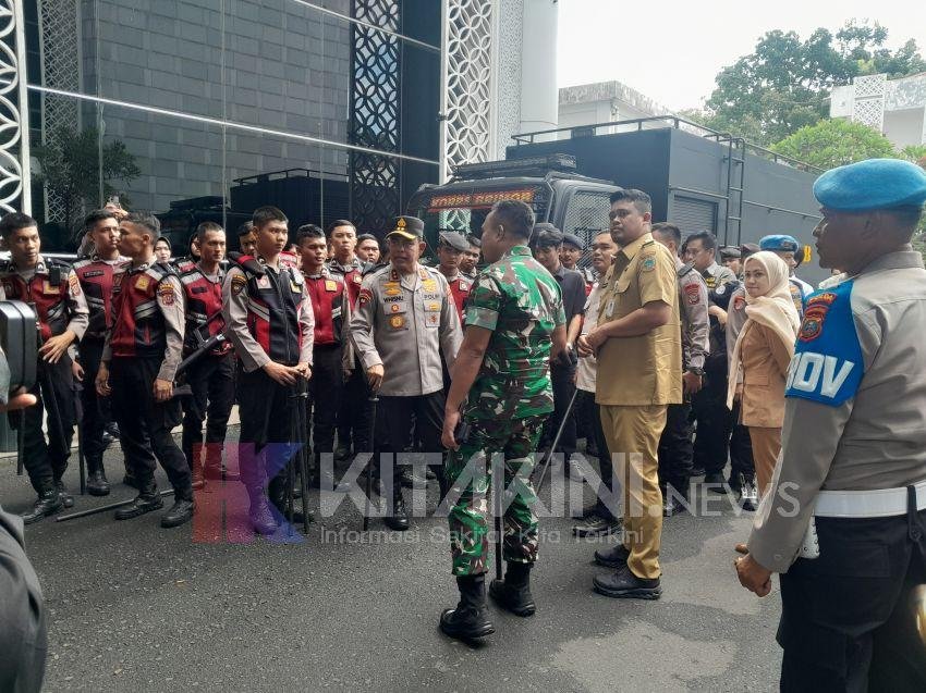 Gubsu, Pimpinan DPRD Sumut, Kapoldasu dan Pangdam I/BB Tinjau Kesiapan Pasukan Demo
