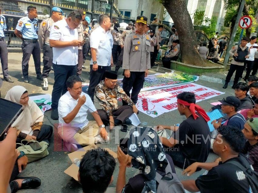 Ebenezer dan Subandi Sepakat PT TPL Ditutup