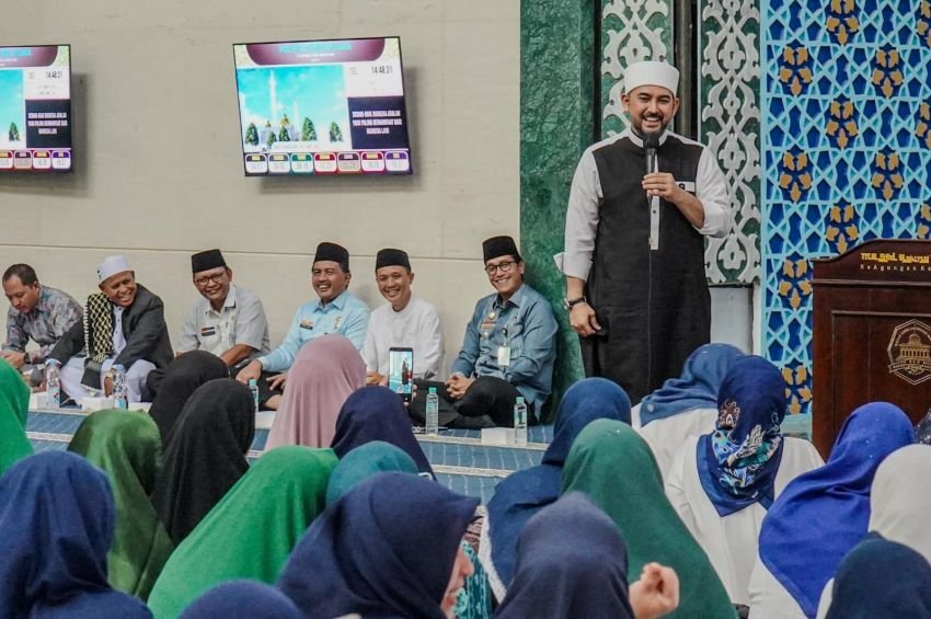Hadiri Maulid Nabi, Rico Waas Tegaskan Ketenteraman Keluarga Kunci Kedamaian Medan