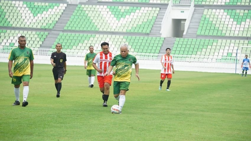 Pererat Silaturahmi dan Sinergitas, Kejati Sumut dan Pemred FC Gelar Laga Persahabatan