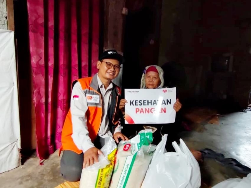 Rumah Zakat Salurkan Bantuan Kesehatan Pangan untuk Lansia