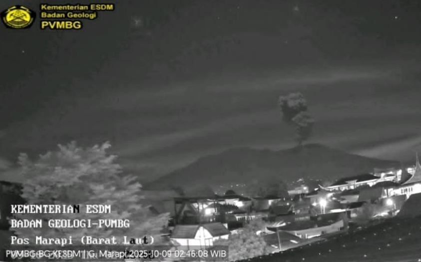 Gunung Marapi Erupsi, Semburkan Abu Setinggi 1.200 Meter