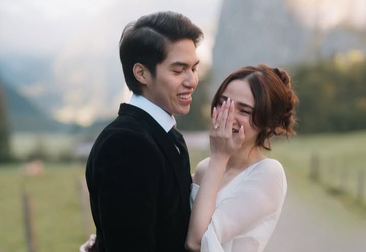 Setahun Pacaran, El Rumi Langsung Lamar Syifa Hadju