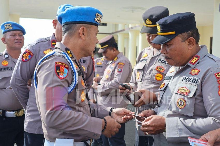 Tegakkan Disiplin, Bid Propam Poldasu Periksa Personel Polres Tapsel