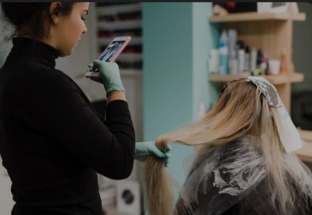 Awas! Mengecat Rambut Bikin Sakit Ginjal, Sudah Ada Korbannya