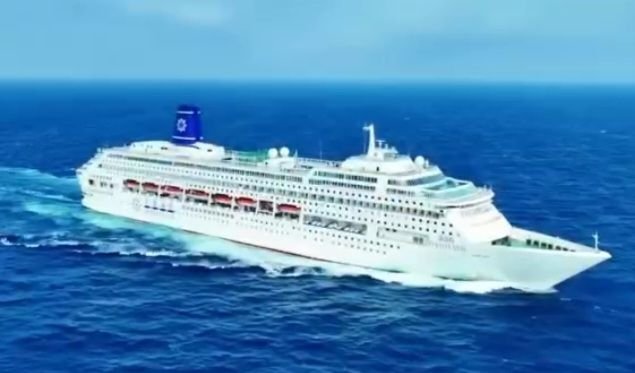 Kapal Pesiar Ramah Muslim Meluncur di Selat Malaka