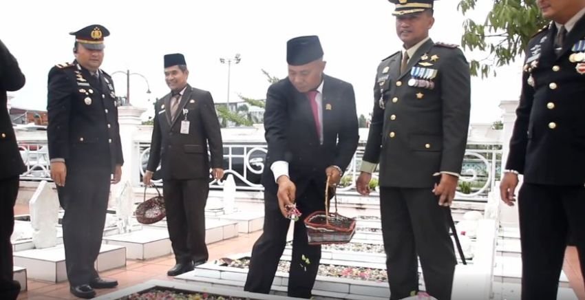 Jelang HUT ke 80 TNI, Kodim 0321 Rohil Gelar Ziarah ke Makam Pahlawan