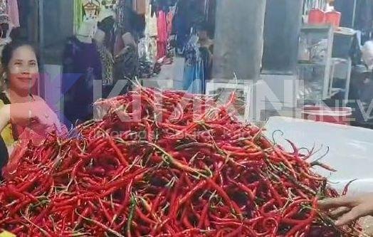 Harga Cabai Tembus Rp100 Ribu Per Kilogram di Medan
