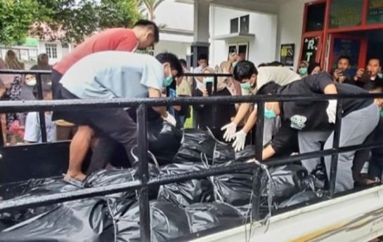 Tujuh Korban Banjir Bandang Batangtoru Tapsel Dikubur Massal