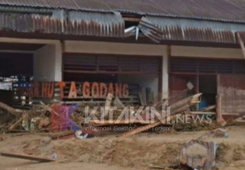 Puluhan Warga Tertimbun Longsor di Batu Godang Tapsel, 2 Meninggal