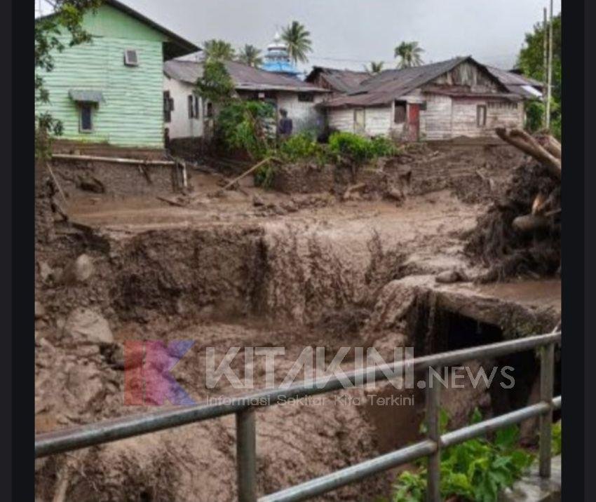 Dua Unit Rumah Hanyut Diterjang Banjir Bandang di Desa Sabungan Sipabangun