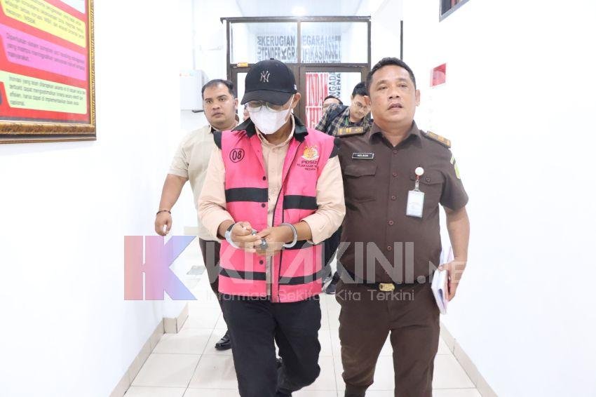 Diduga Korupsi BBM Subsidi, Kasi Sarpras Medan Polonia Ditahan